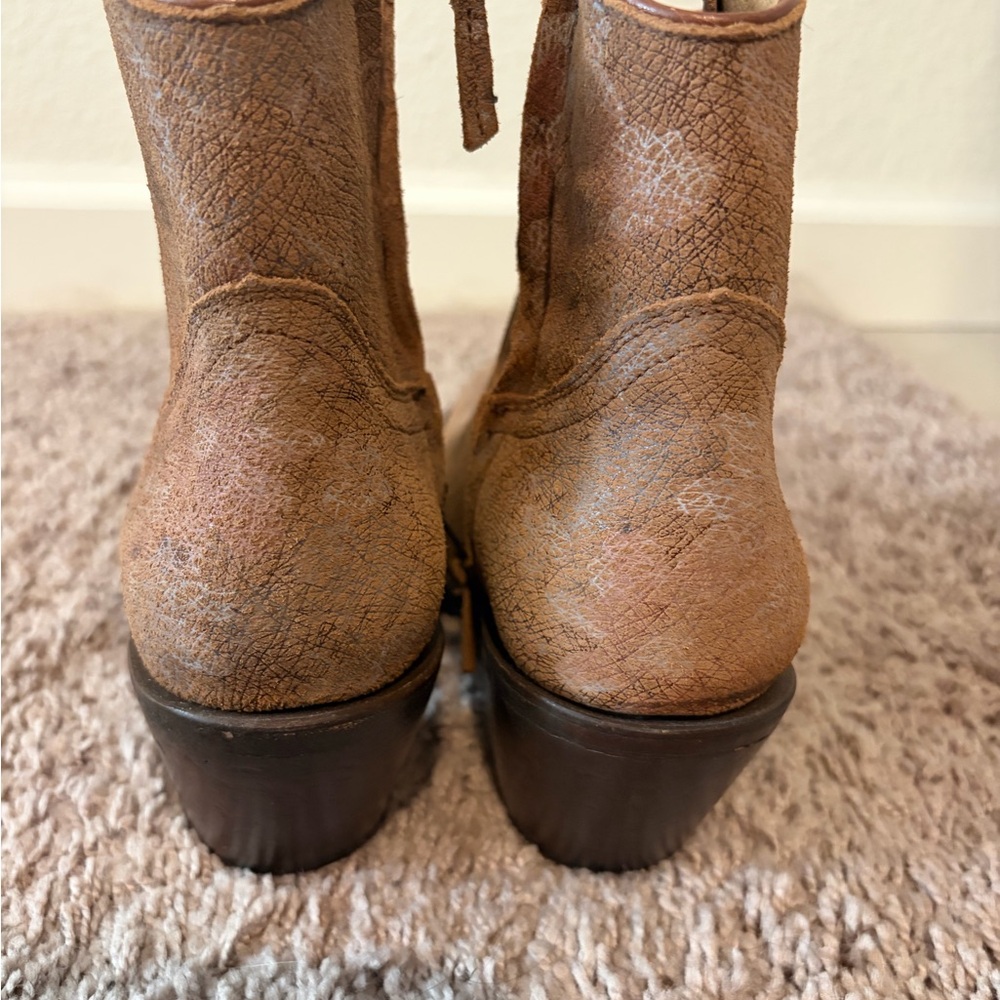 Shyanne Tan Floral Ankle Booties like new with Tag - Picture 4 of 10
